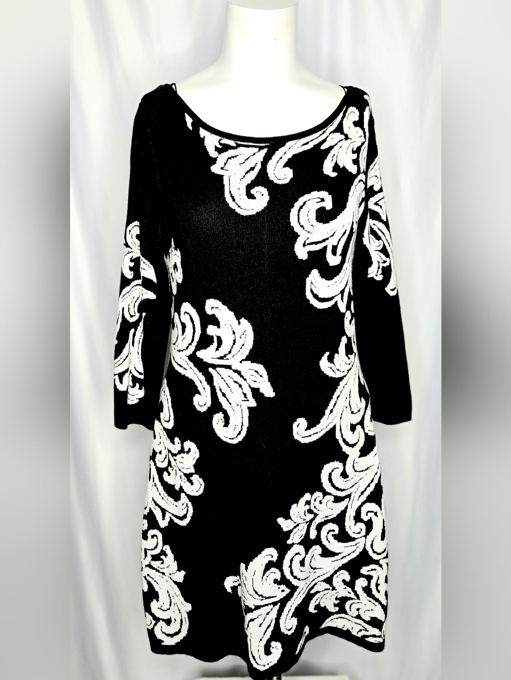 White House Black Market Black & White Scroll Knit Sweater Dress Small NWOT
